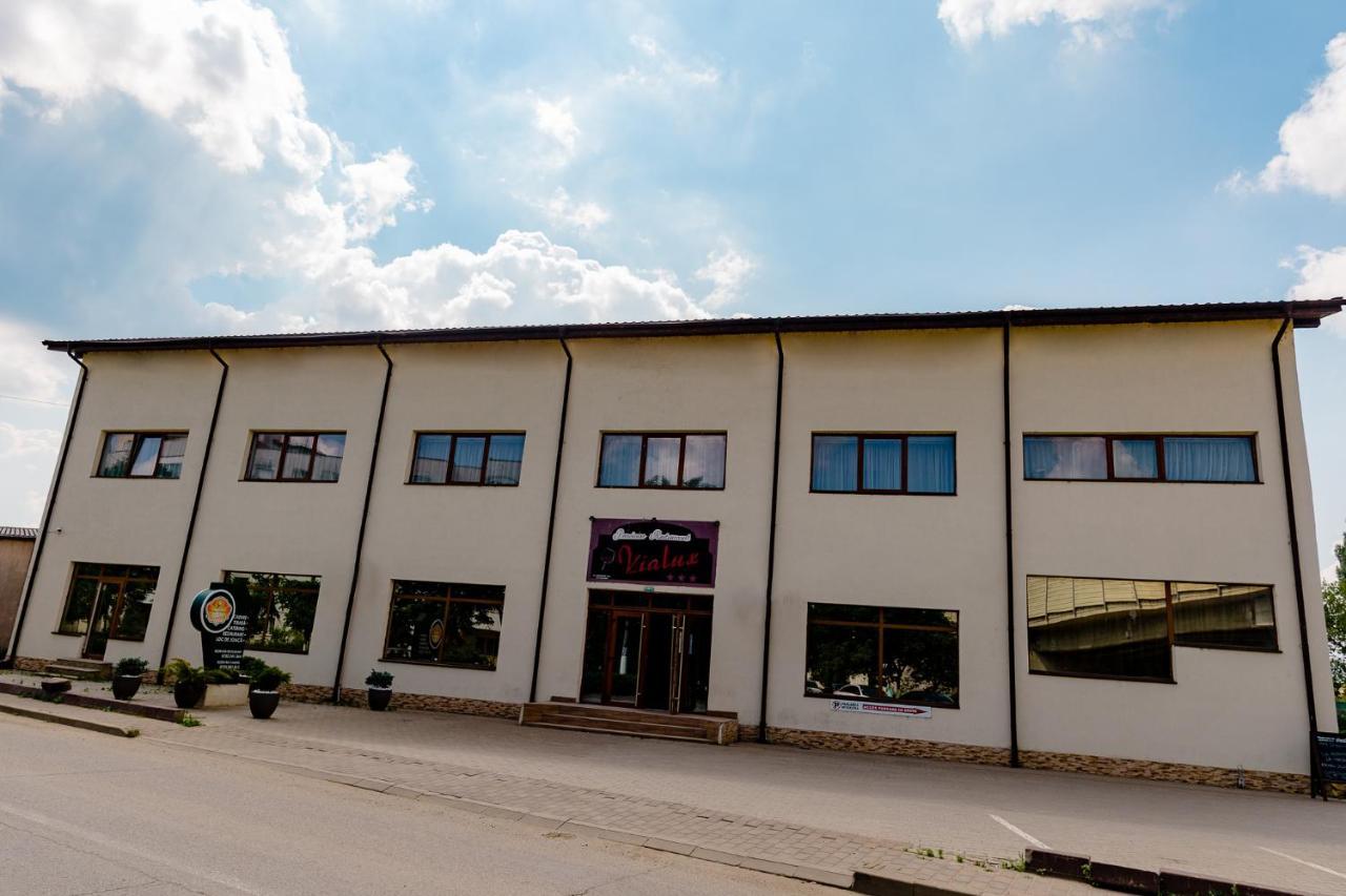Pensiunea Vialux Bacau Exterior photo